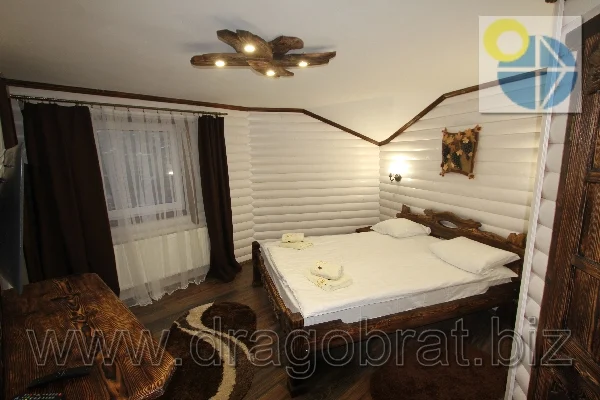 Лазещина.Котеджі Вікторія