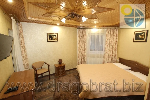 Лазещина.Котеджі Вікторія