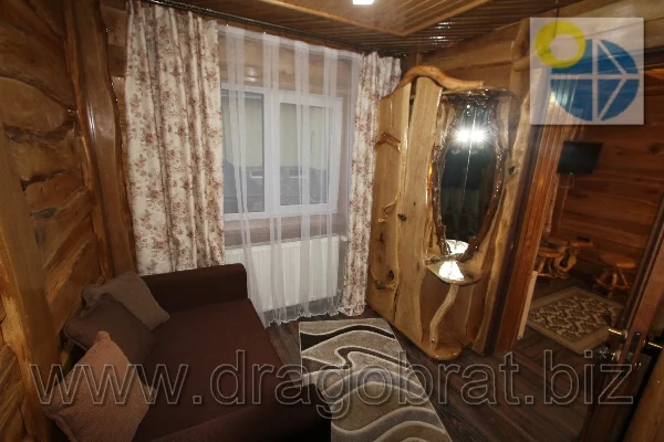 Лазещина.Котеджі Вікторія