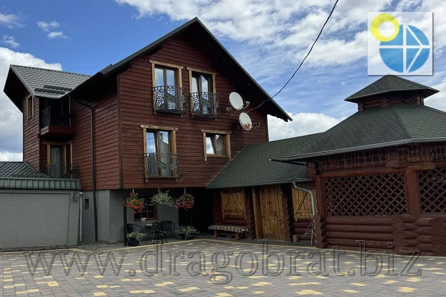 Лазещина Котеджі Вікторія.