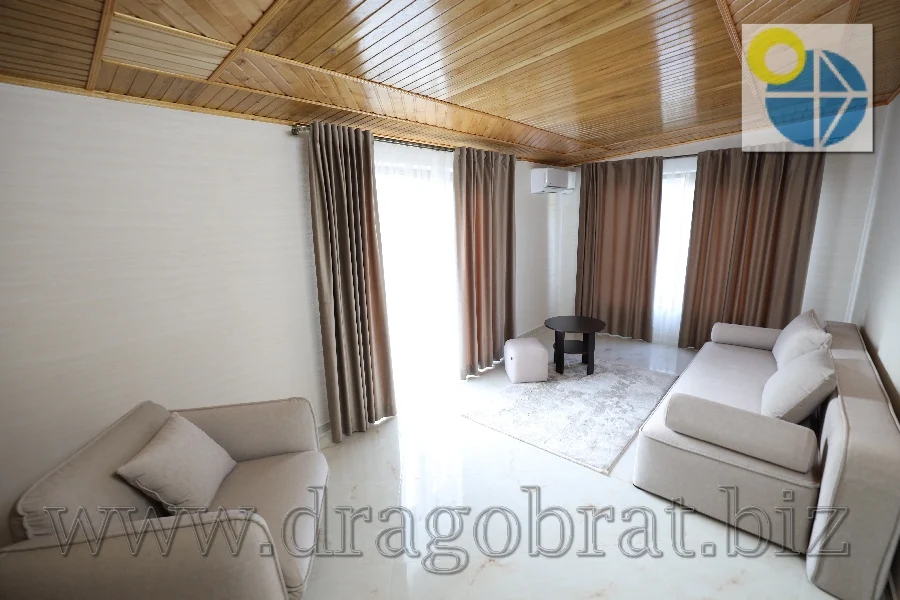 Лазещина.Котеджі Вікторія