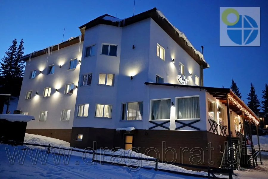 Драгобрат Туристичний комплекс Скеля.