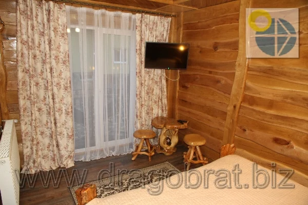 Лазещина.Котеджі Вікторія