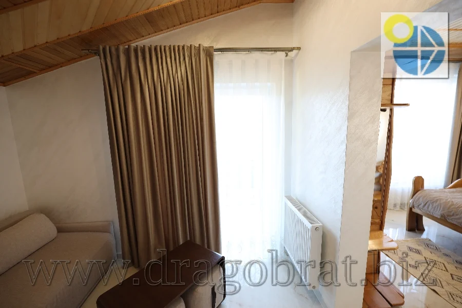 Лазещина.Котеджі Вікторія